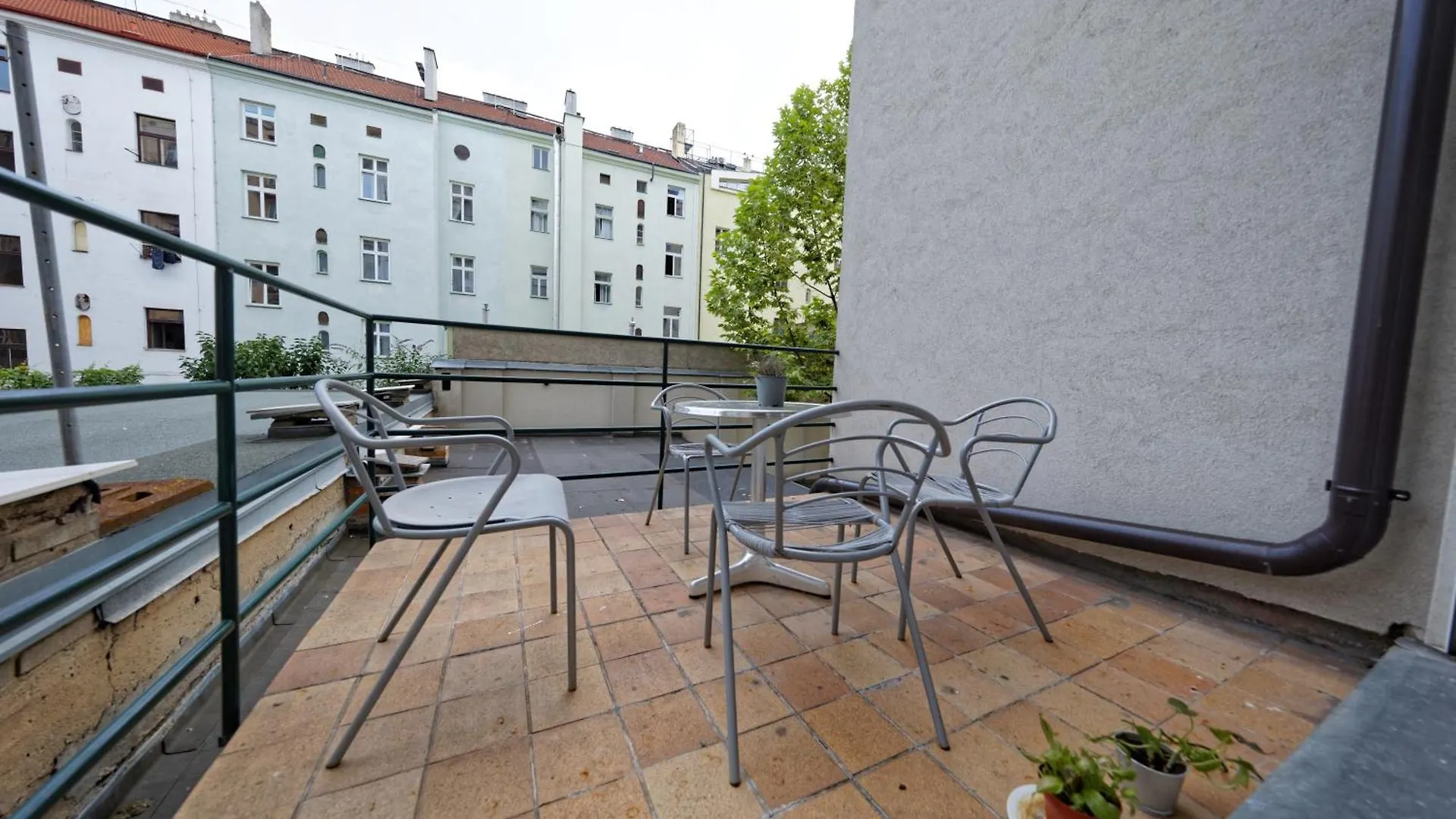 Apartment Londynska Praga Czechy
